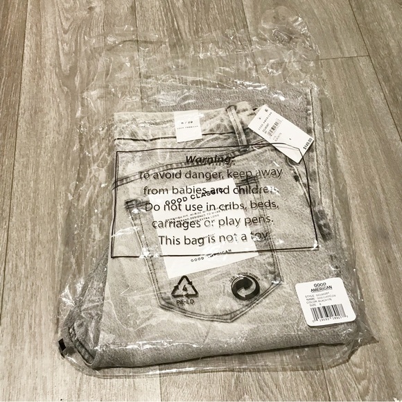 Good American Classic Low Rise Jeans in Black176 NIB - Picture 3 of 9